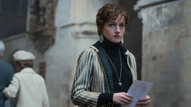 First Look at Julia Garner in ‘Apartment 7A’, the Rosemary’s Baby prequel