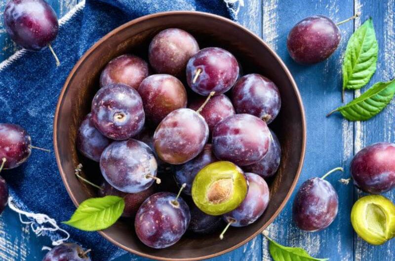 Plums’ Health Benefits include Strengthening Bones, Promoting Heart Health, and Regulating Blood Sugar Levels